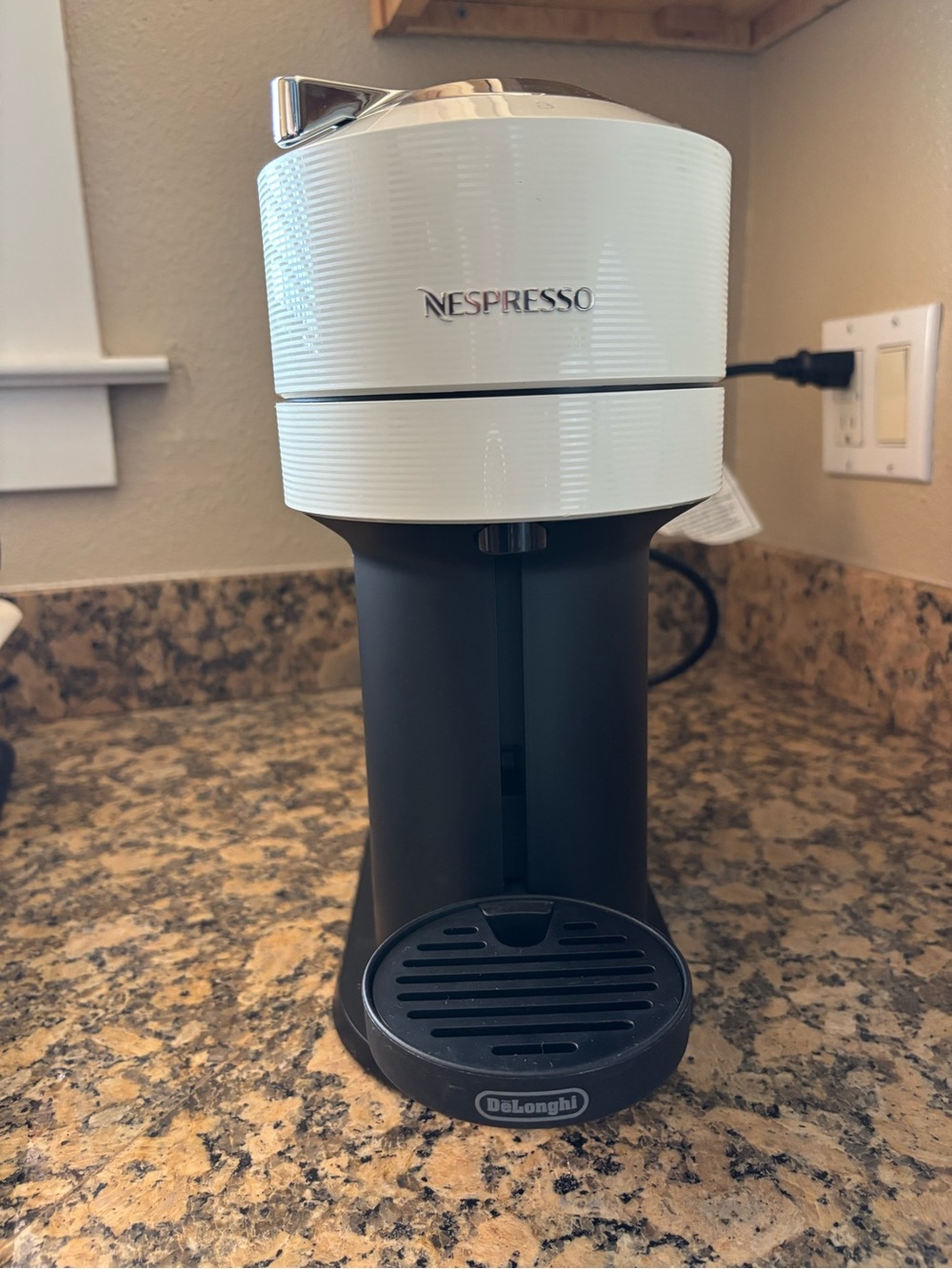 Nespresso Vertuo Next Coffee & Espresso Maker in white and Black